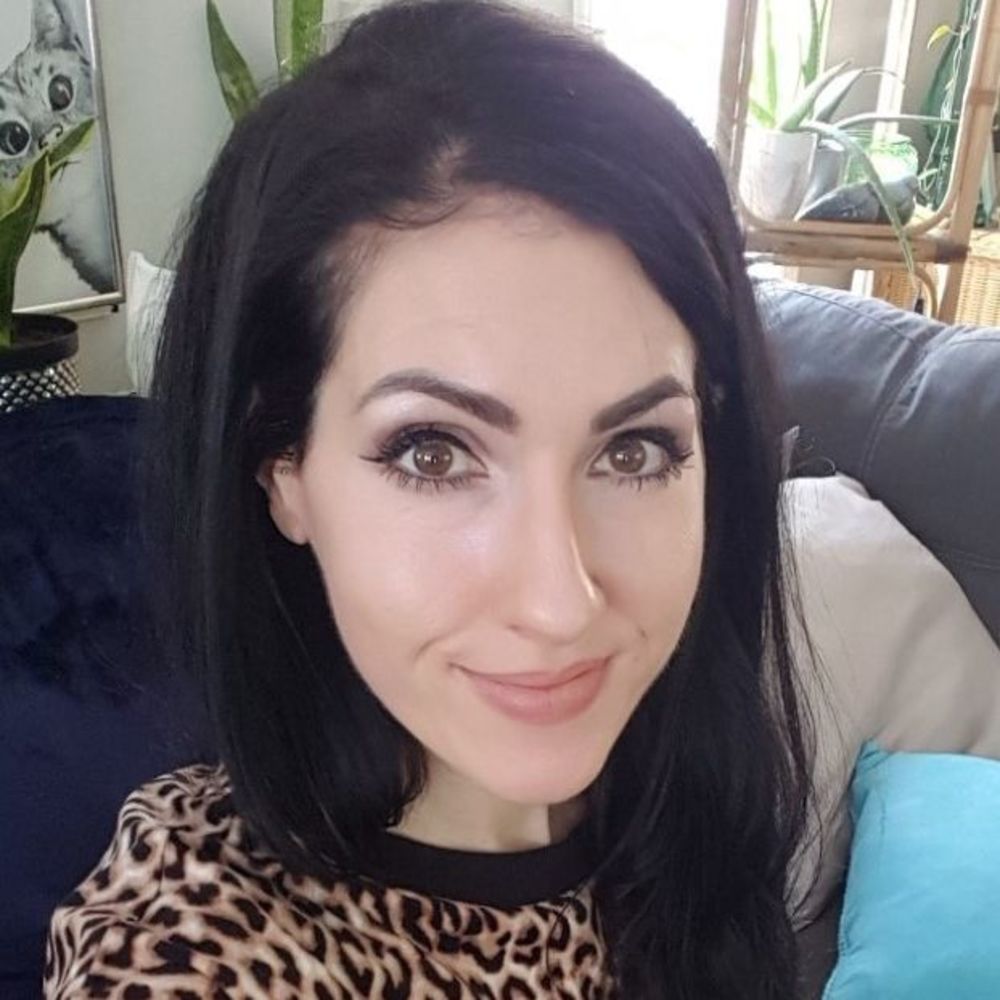 Meet your Posher, Ali